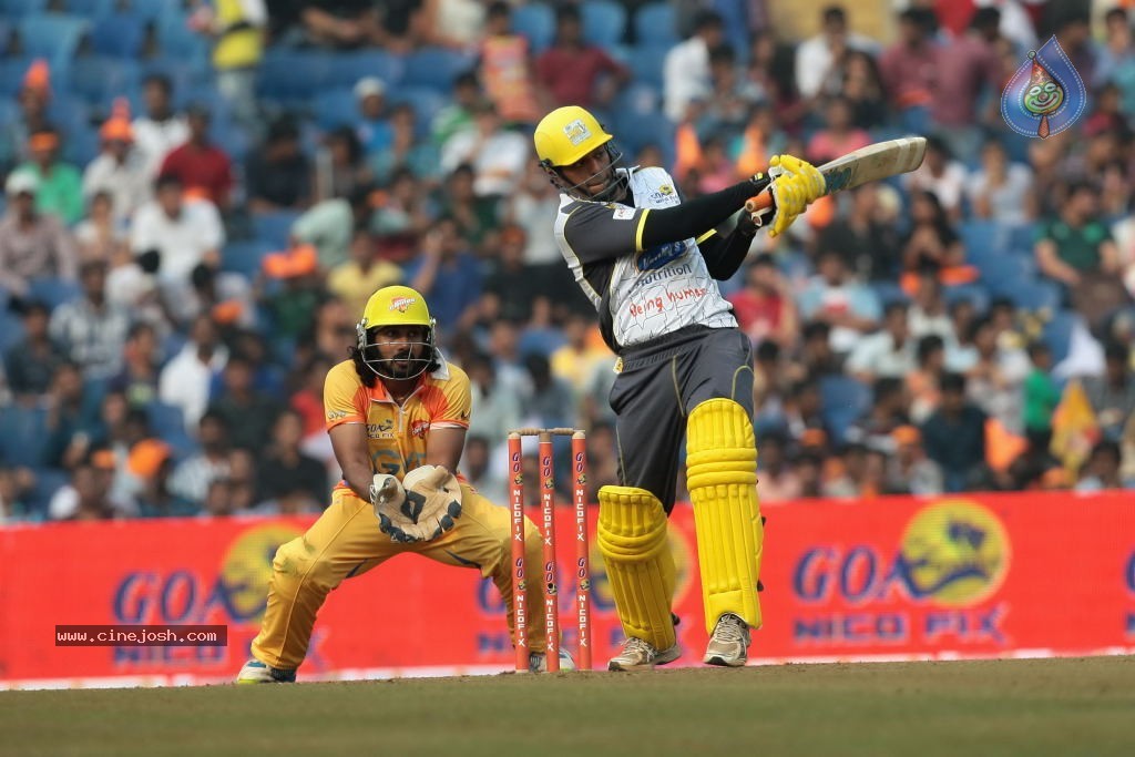CCL 4 Mumbai Heroes Vs Chennai Rhinos Match - 32 / 97 photos