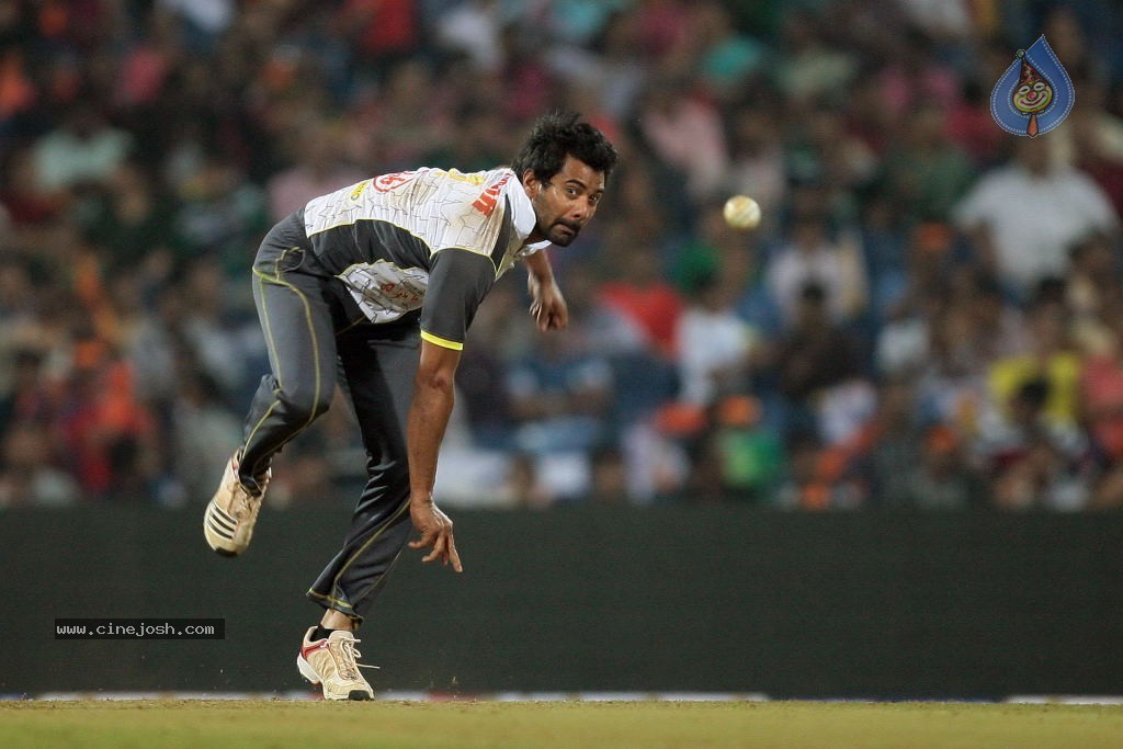 CCL 4 Mumbai Heroes Vs Chennai Rhinos Match - 53 / 97 photos