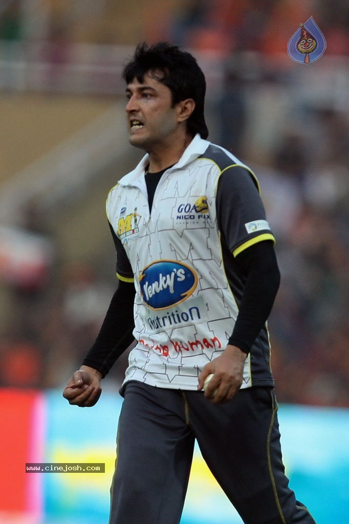 CCL 4 Mumbai Heroes Vs Chennai Rhinos Match - 62 / 97 photos