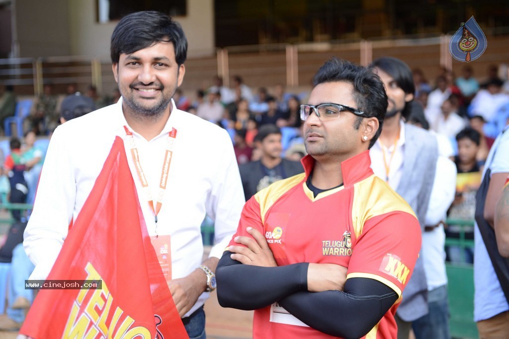 CCL 4 Telugu Warriors vs Kerala Strikers Match 01 - 37 / 40 photos