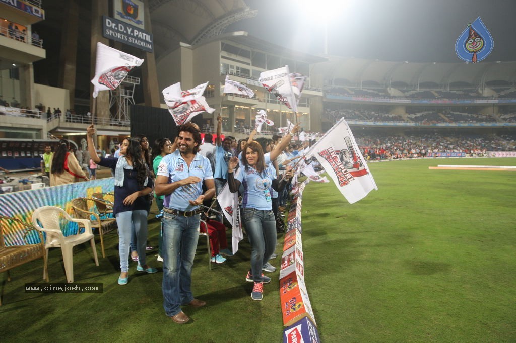 CCL 4 Veer Marathi Vs Bhojpuri Dabanggs Match - 87 / 111 photos