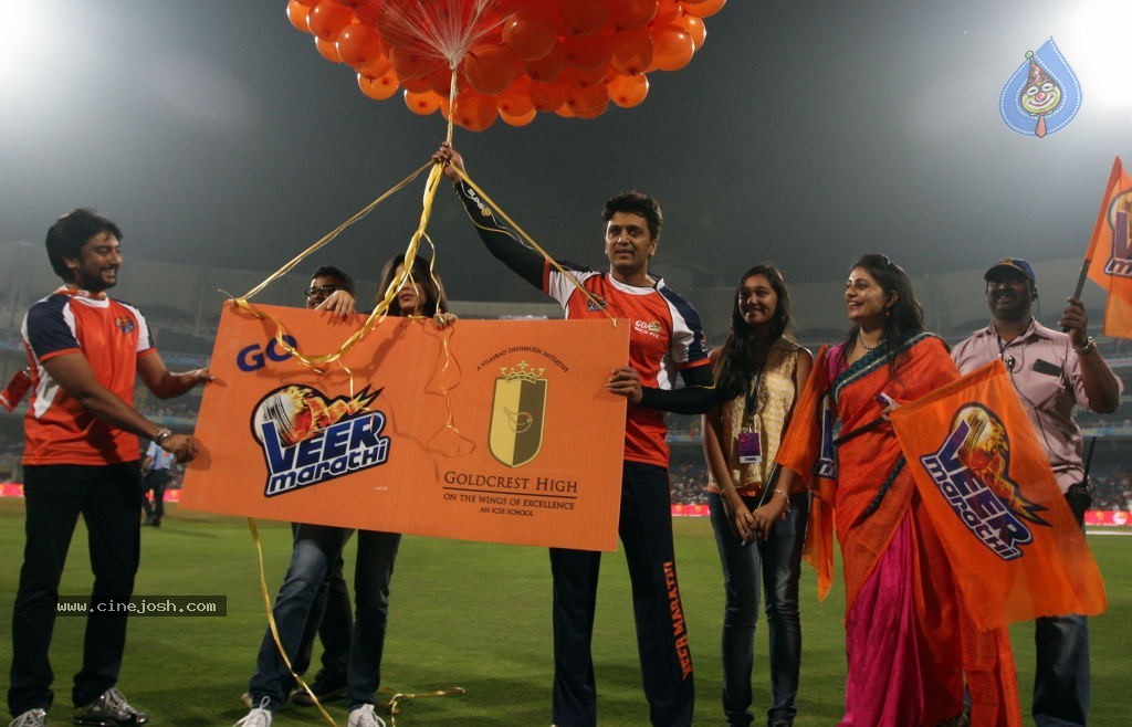 CCL 4 Veer Marathi Vs Bhojpuri Dabanggs Match - 94 / 111 photos