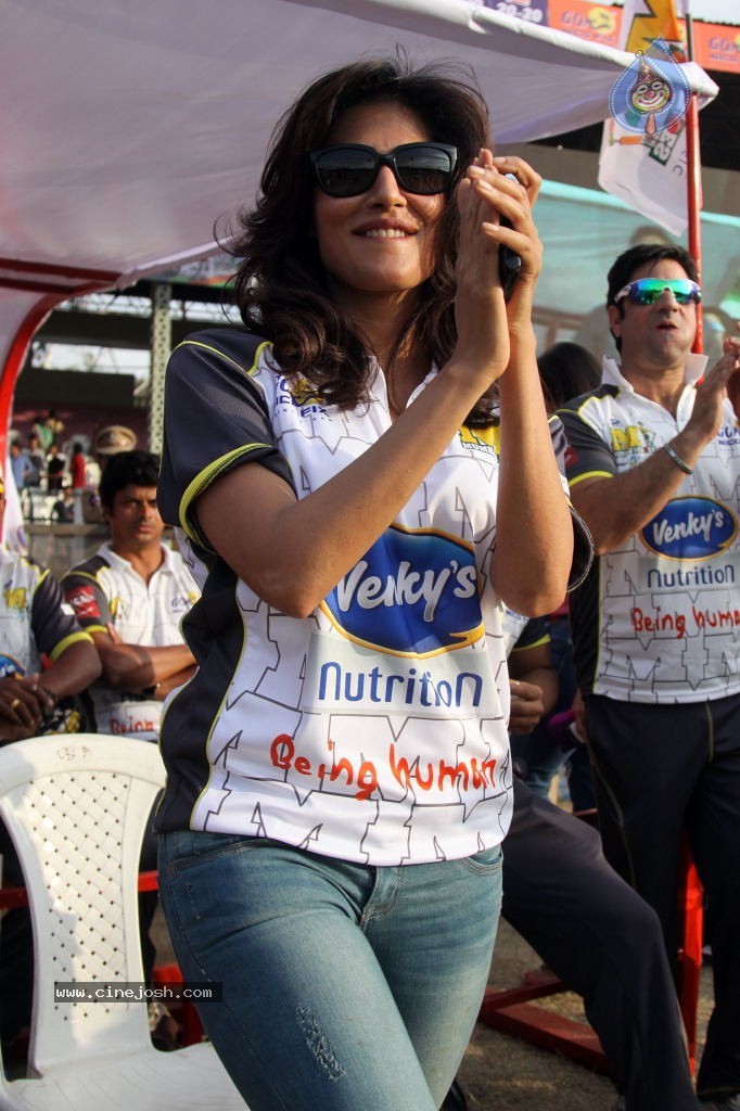 CCL 4 Veer Marathi Vs Mumbai Heroes Match - 18 / 190 photos