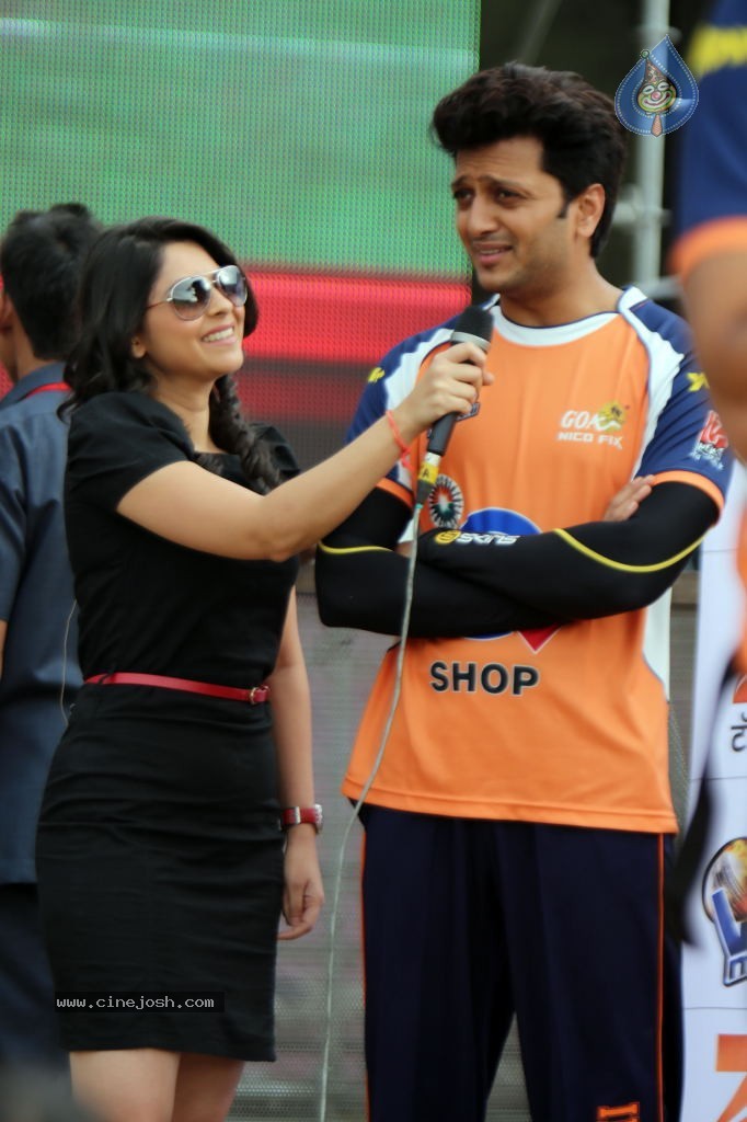CCL 4 Veer Marathi Vs Mumbai Heroes Match - 32 / 190 photos
