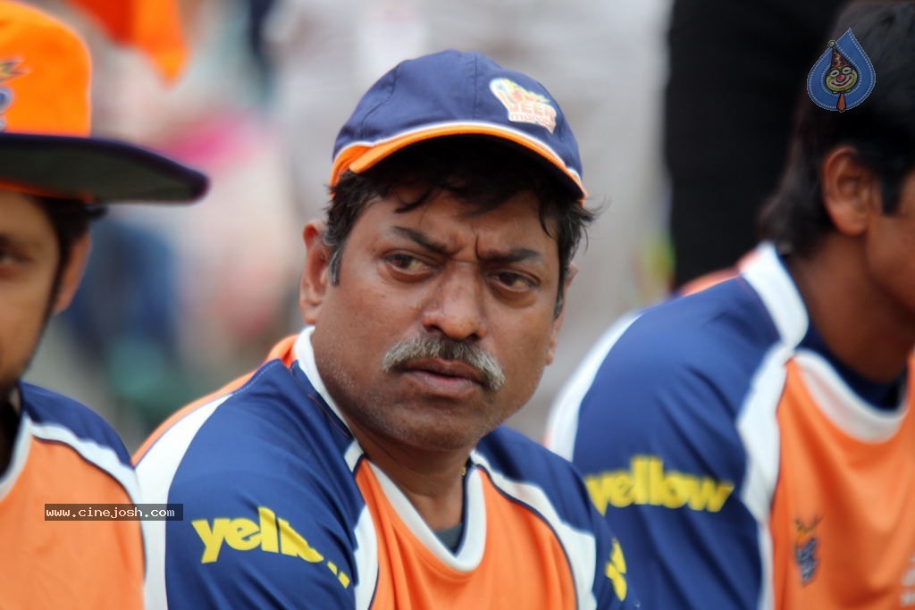 CCL 4 Veer Marathi Vs Mumbai Heroes Match - 55 / 190 photos