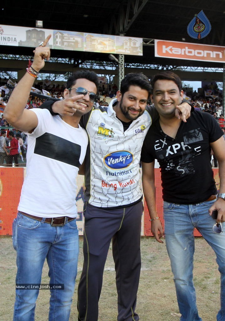 CCL 4 Veer Marathi Vs Mumbai Heroes Match - 108 / 190 photos