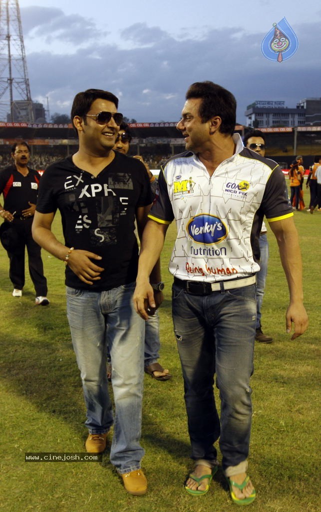 CCL 4 Veer Marathi Vs Mumbai Heroes Match - 137 / 190 photos