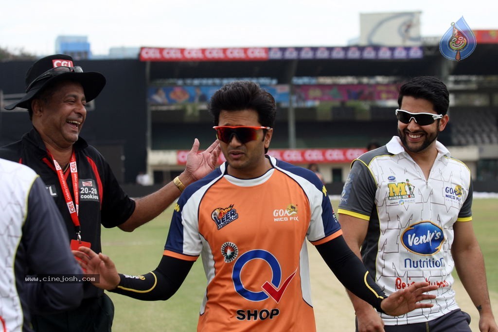 CCL 4 Veer Marathi Vs Mumbai Heroes Match - 141 / 190 photos
