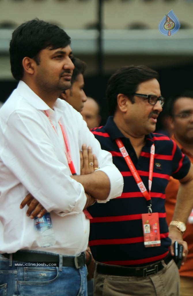 CCL 4 Veer Marathi Vs Mumbai Heroes Match - 179 / 190 photos