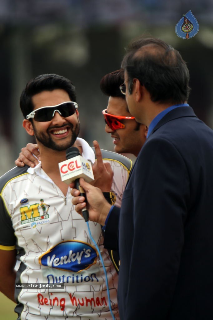 CCL 4 Veer Marathi Vs Mumbai Heroes Match - 189 / 190 photos