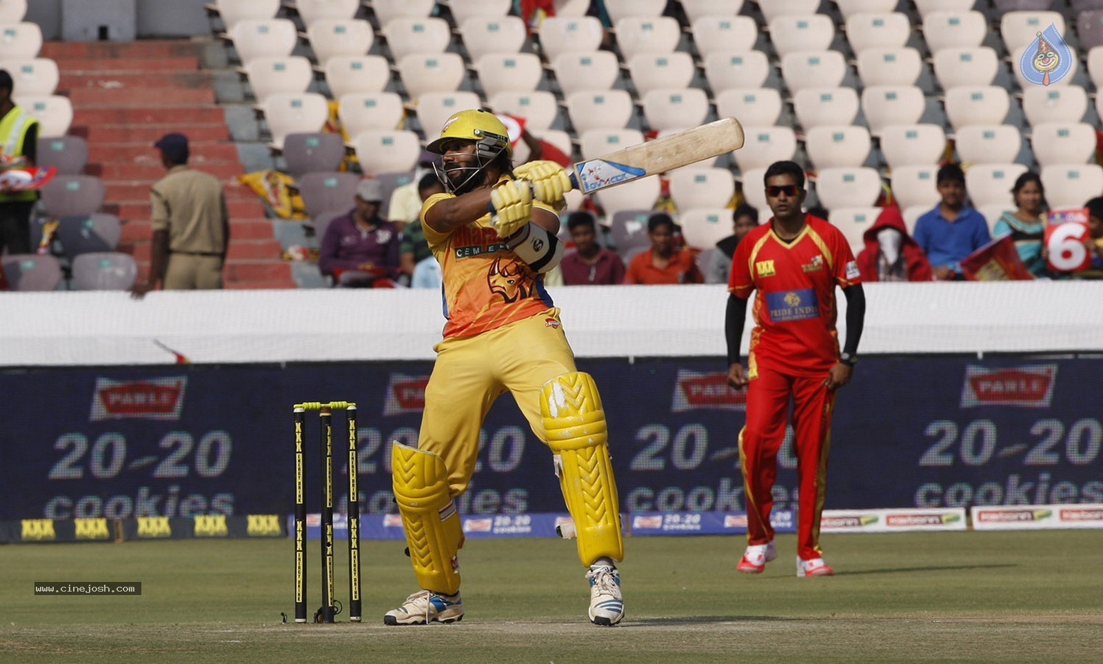 CCL 5 Final Telugu Warriors vs Chennai Rhinos Match Photos 02 - 29 / 195 photos