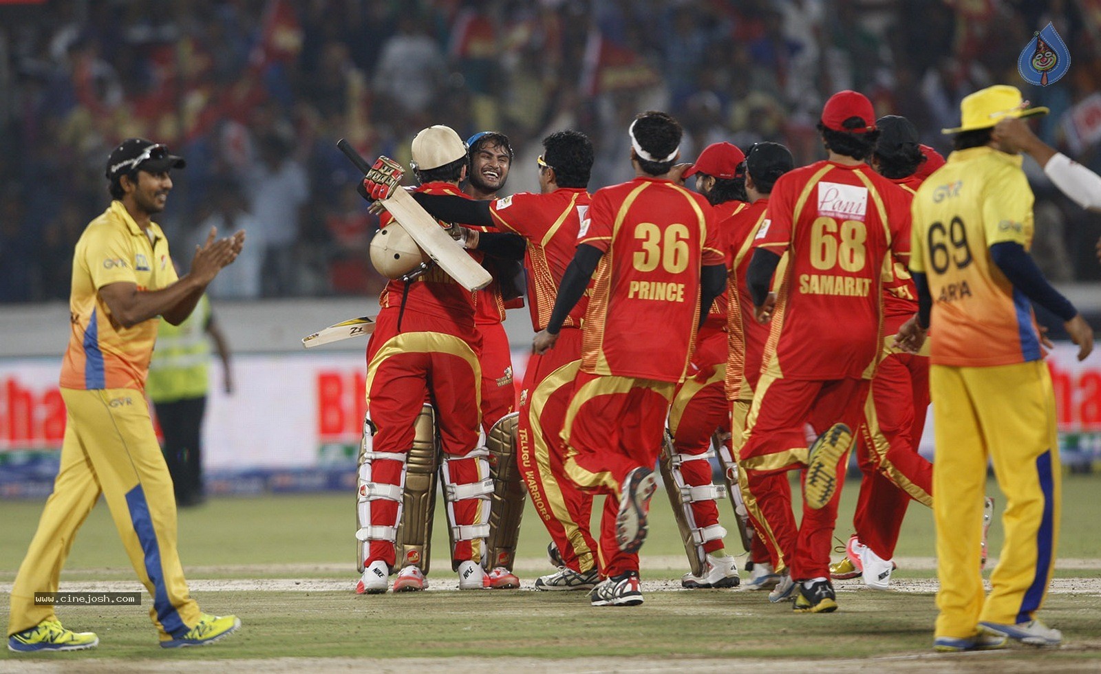 CCL 5 Final Telugu Warriors vs Chennai Rhinos Match Photos 02 - 33 / 195 photos