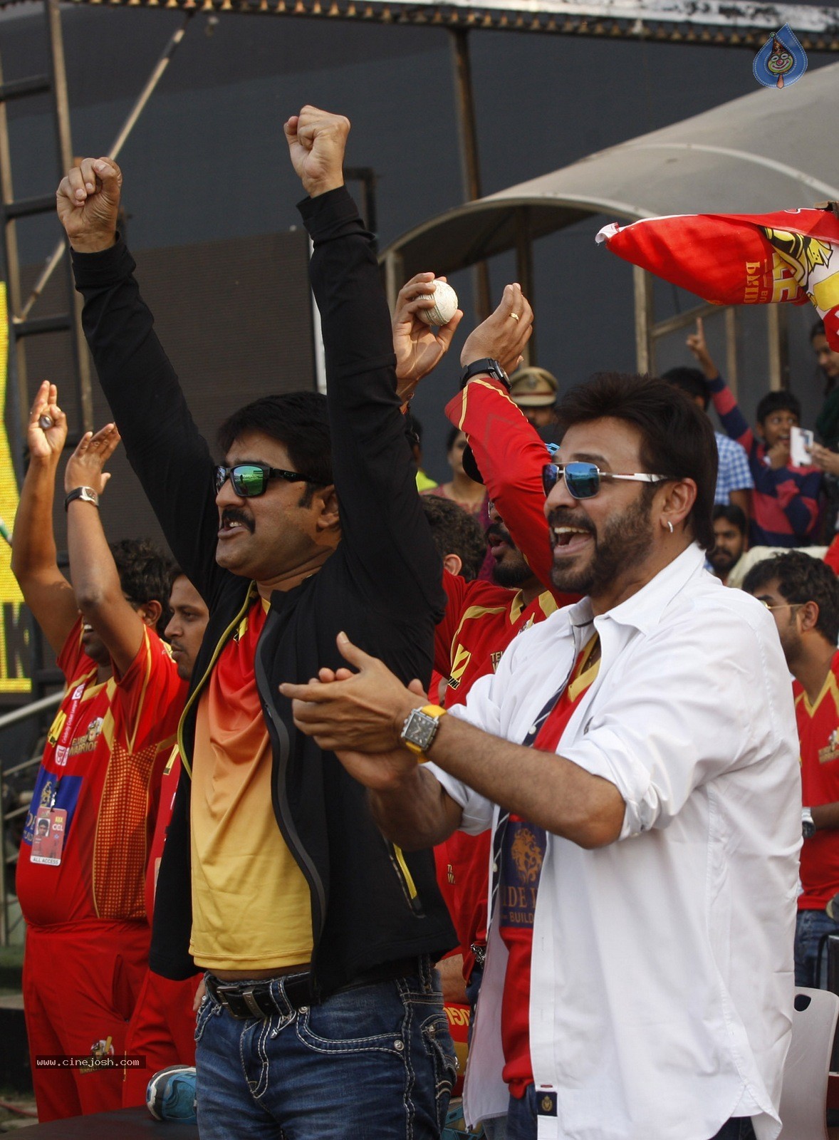 CCL 5 Final Telugu Warriors vs Chennai Rhinos Match Photos 02 - 100 / 195 photos
