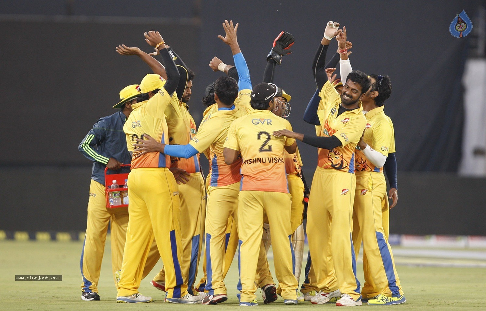 CCL 5 Final Telugu Warriors vs Chennai Rhinos Match Photos 02 - 171 / 195 photos