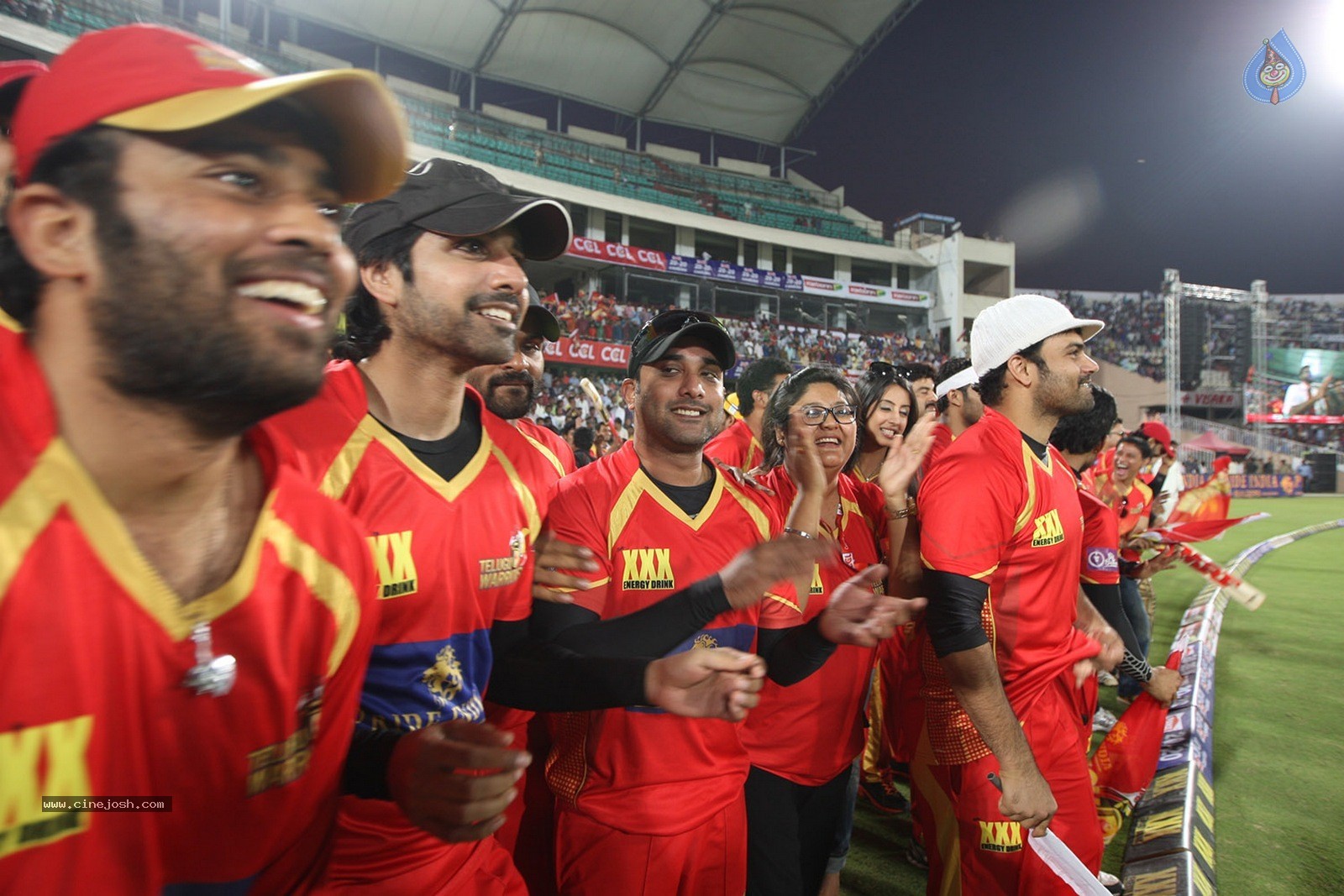CCL 5 Final Telugu Warriors vs Chennai Rhinos Match Photos 02 - 180 / 195 photos