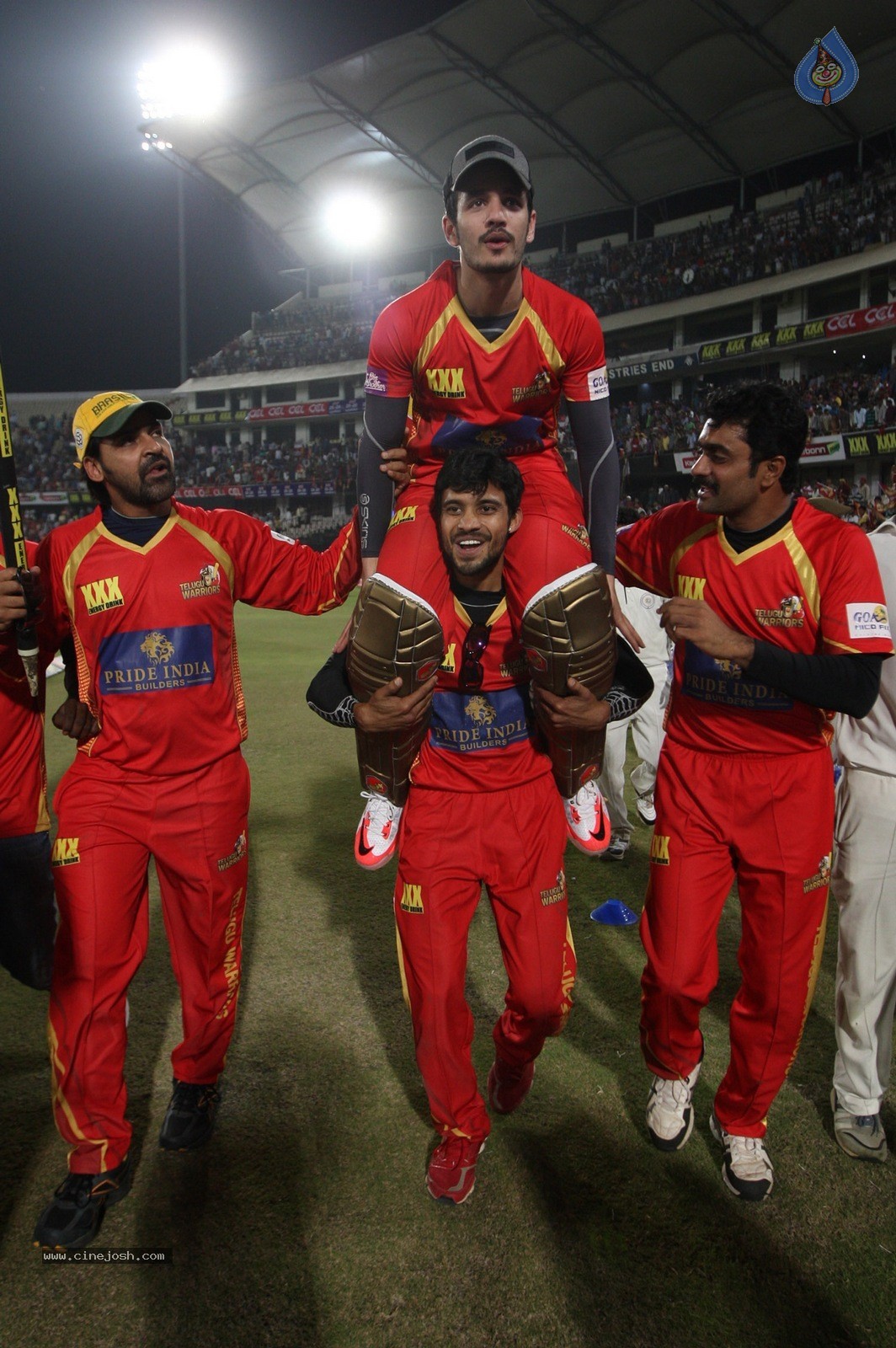 CCL 5 Final Telugu Warriors vs Chennai Rhinos Match Photos 02 - 185 / 195 photos