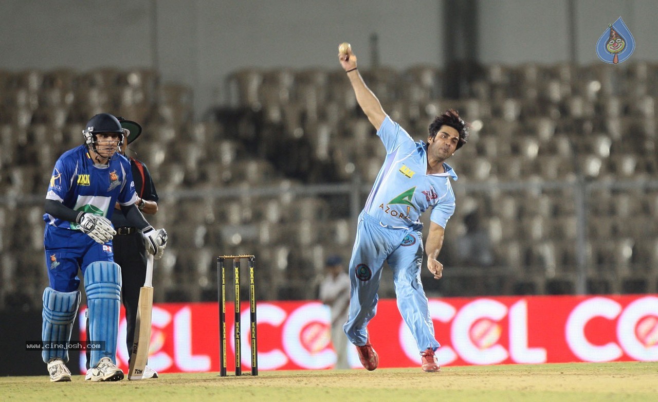 CCL 5 Karnataka Bulldozers Vs Bhojpuri Dabanggs Match - 3 / 58 photos