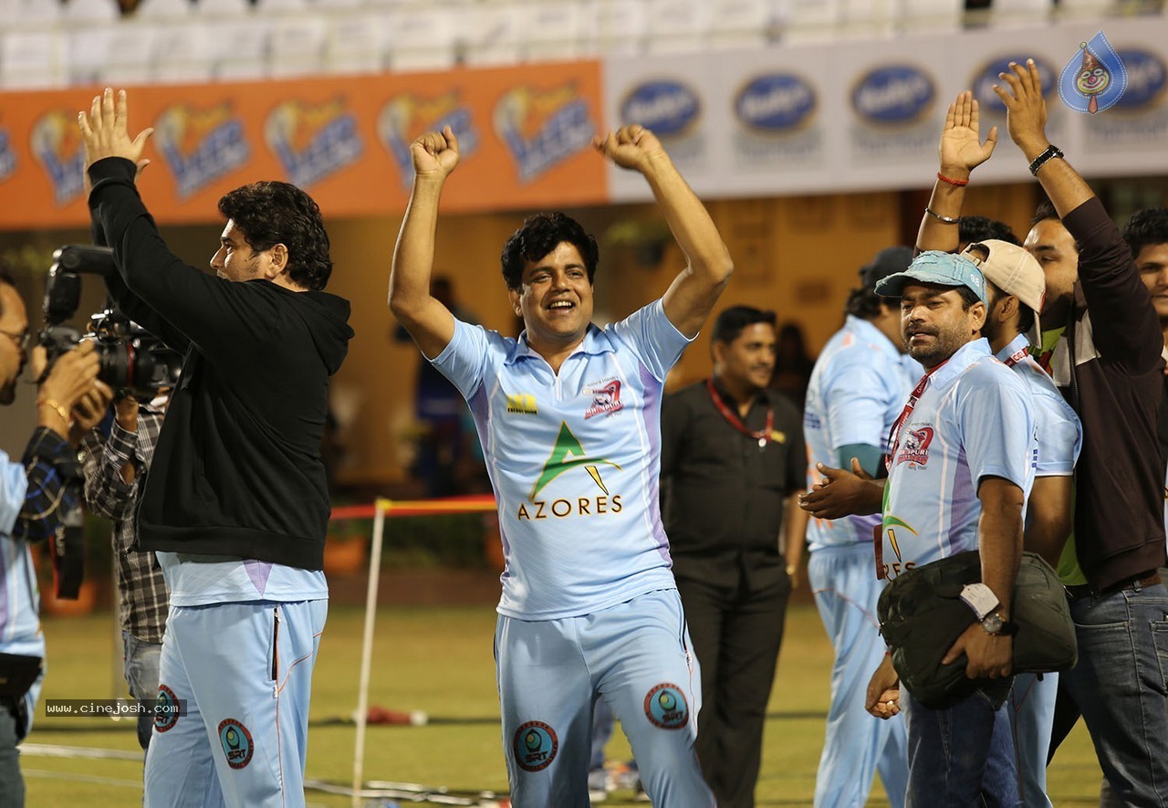 CCL 5 Karnataka Bulldozers Vs Bhojpuri Dabanggs Match - 9 / 58 photos