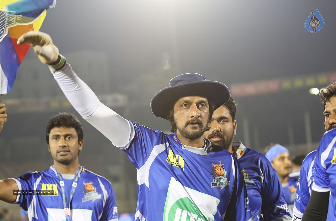 CCL 5 Karnataka Bulldozers Vs Bhojpuri Dabanggs Match - 11 / 58 photos