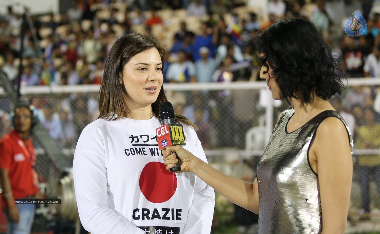 CCL 5 Karnataka Bulldozers Vs Bhojpuri Dabanggs Match - 22 / 58 photos