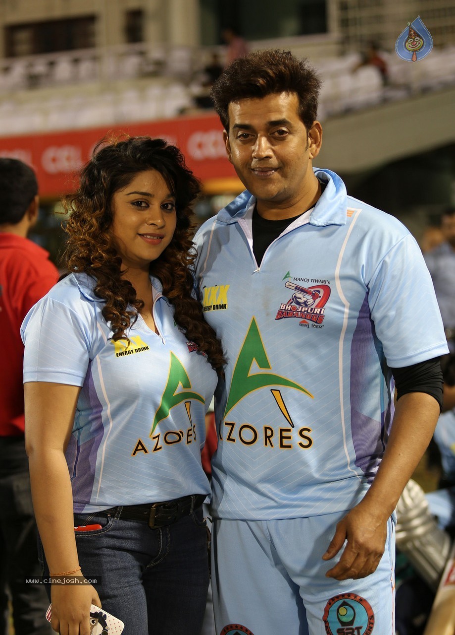 CCL 5 Karnataka Bulldozers Vs Bhojpuri Dabanggs Match - 29 / 58 photos
