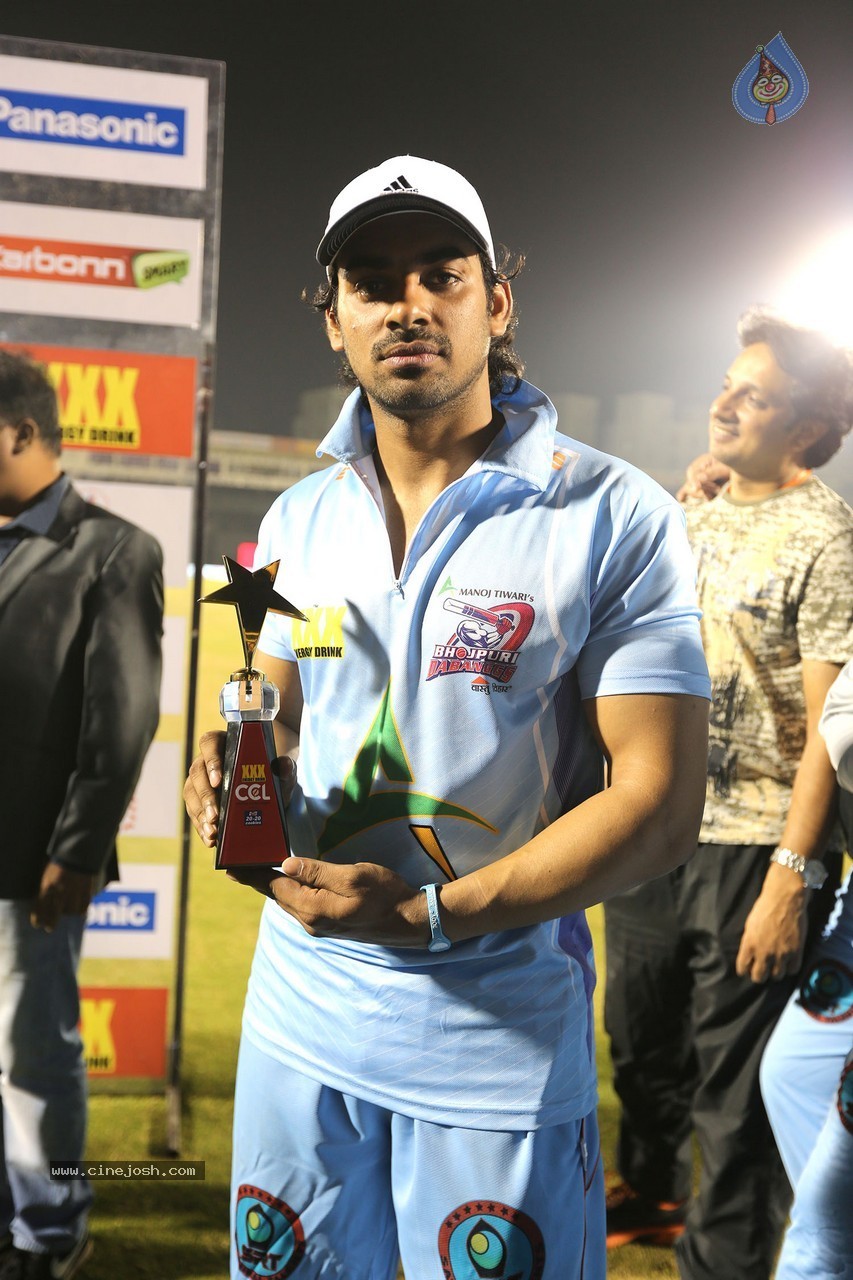 CCL 5 Karnataka Bulldozers Vs Bhojpuri Dabanggs Match - 43 / 58 photos