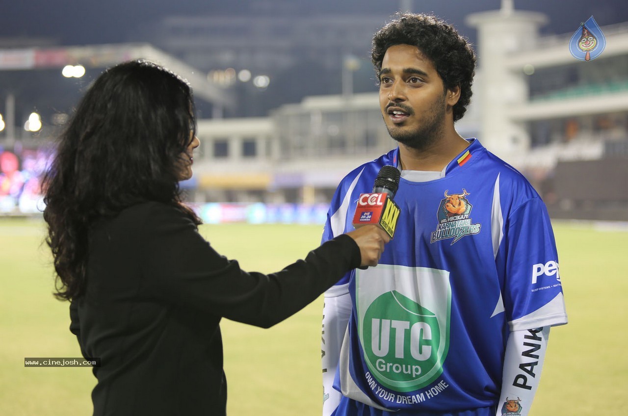 CCL 5 Karnataka Bulldozers Vs Bhojpuri Dabanggs Match - 49 / 58 photos