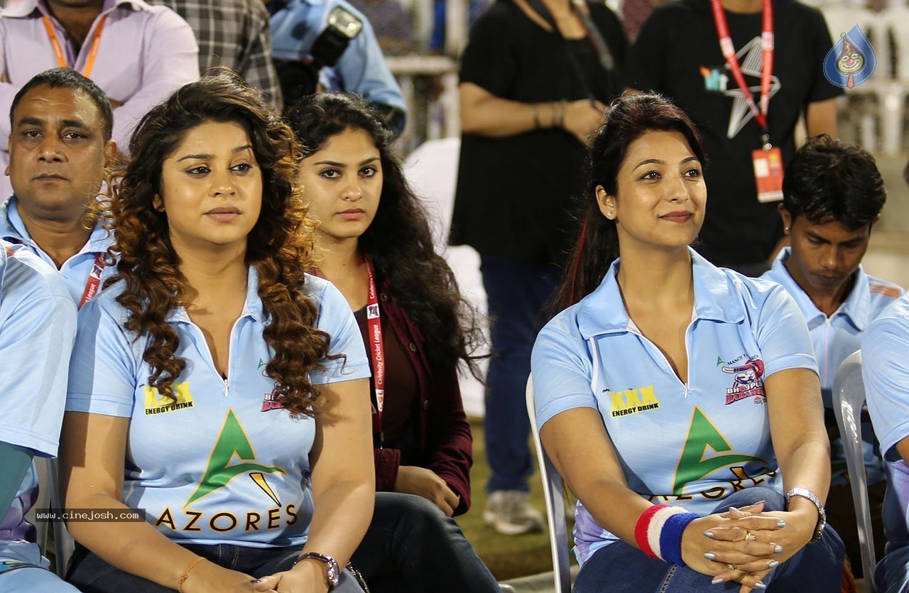 CCL 5 Karnataka Bulldozers Vs Bhojpuri Dabanggs Match - 56 / 58 photos