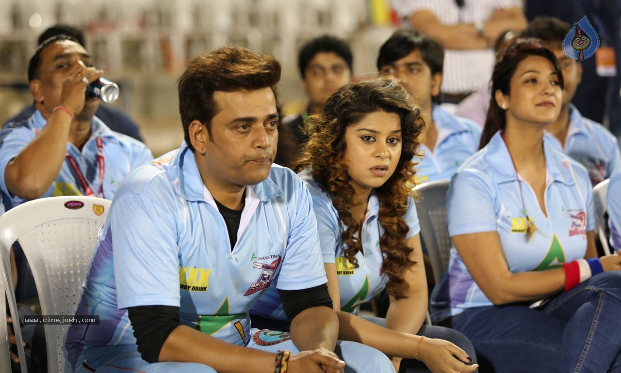 CCL 5 Karnataka Bulldozers Vs Bhojpuri Dabanggs Match - 58 / 58 photos