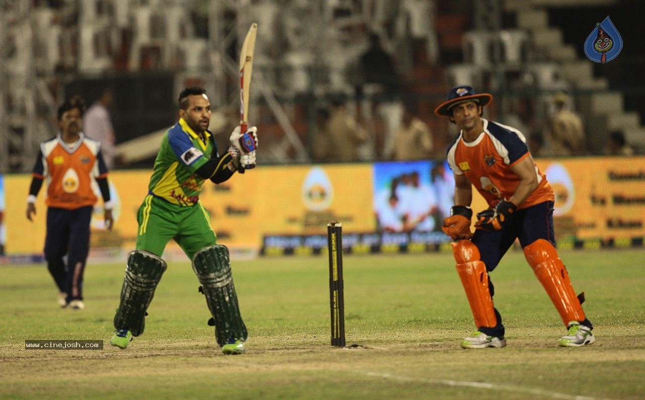 CCL 5 Kerala Strikers Vs Veer Marathi Match Photos - 47 / 80 photos