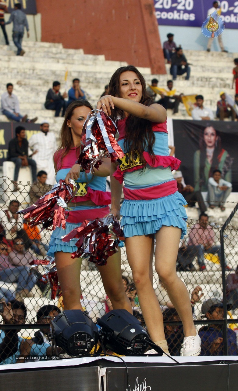 CCL 5 Mumbai Heroes Vs Chennai Rhinos Match Photos - 102 / 146 photos