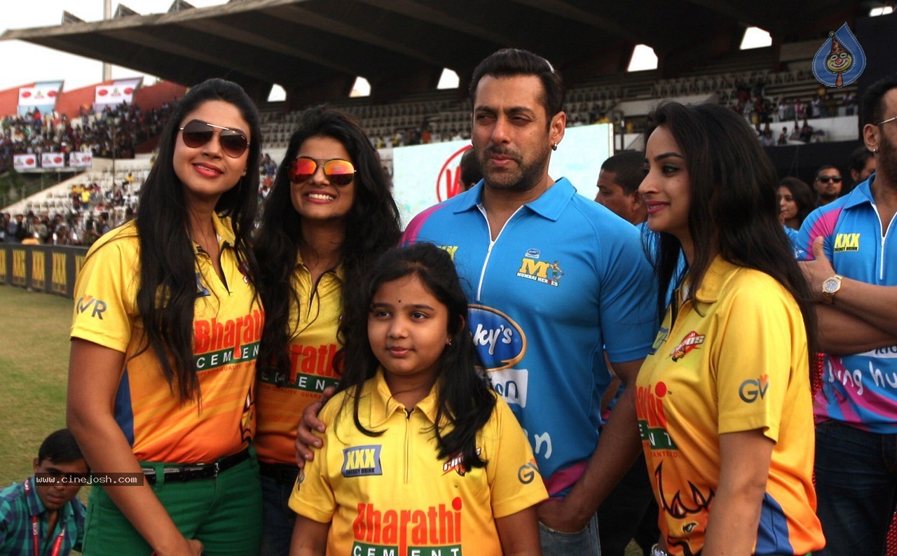 CCL 5 Mumbai Heroes Vs Chennai Rhinos Match Photos - 134 / 146 photos