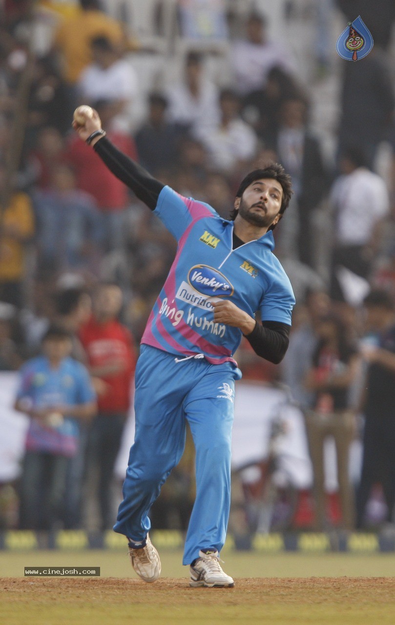 CCL 5 Mumbai Heroes Vs Chennai Rhinos Match Photos - 135 / 146 photos
