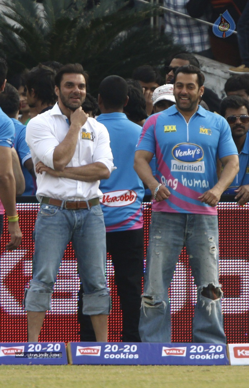 CCL 5 Mumbai Heroes Vs Chennai Rhinos Match Photos - 141 / 146 photos