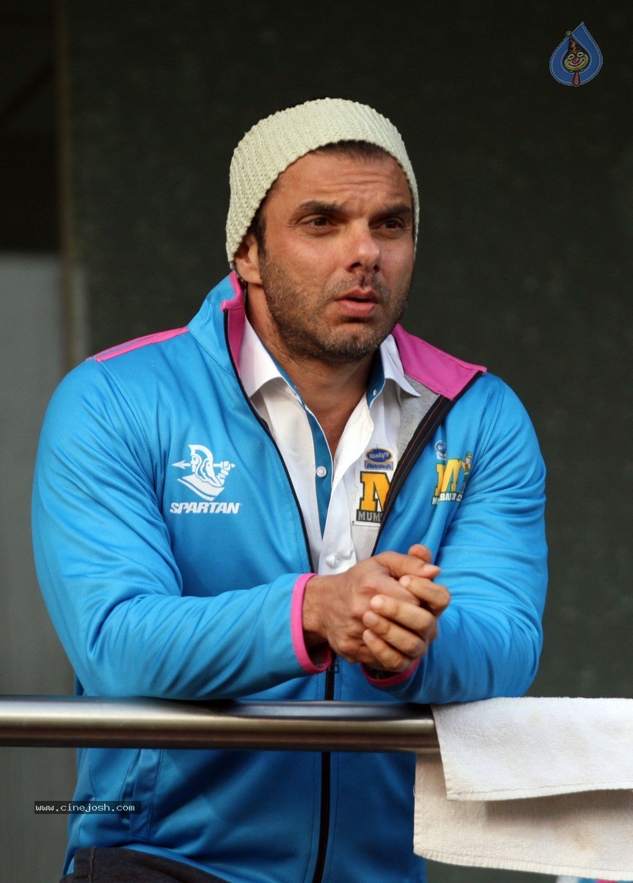 CCL 5 Mumbai Heroes vs Kerala Strikers Match Photos - 113 / 120 photos