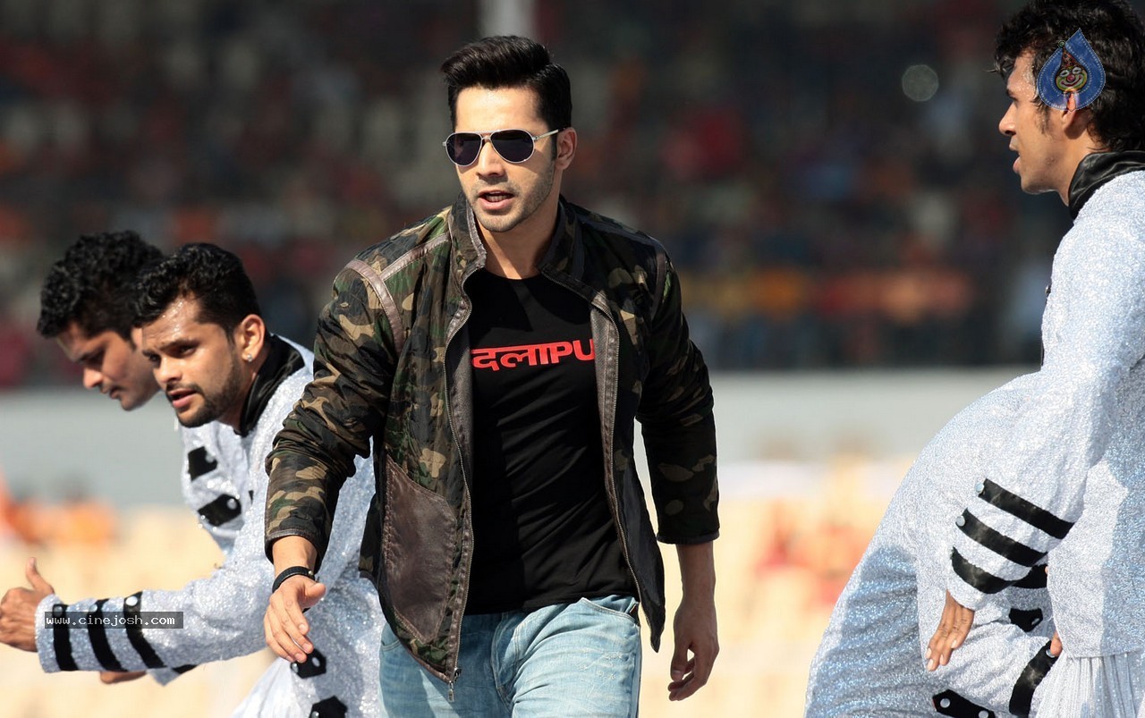 CCL 5 Mumbai Heroes Vs Veer Marathi Match - 26 / 83 photos