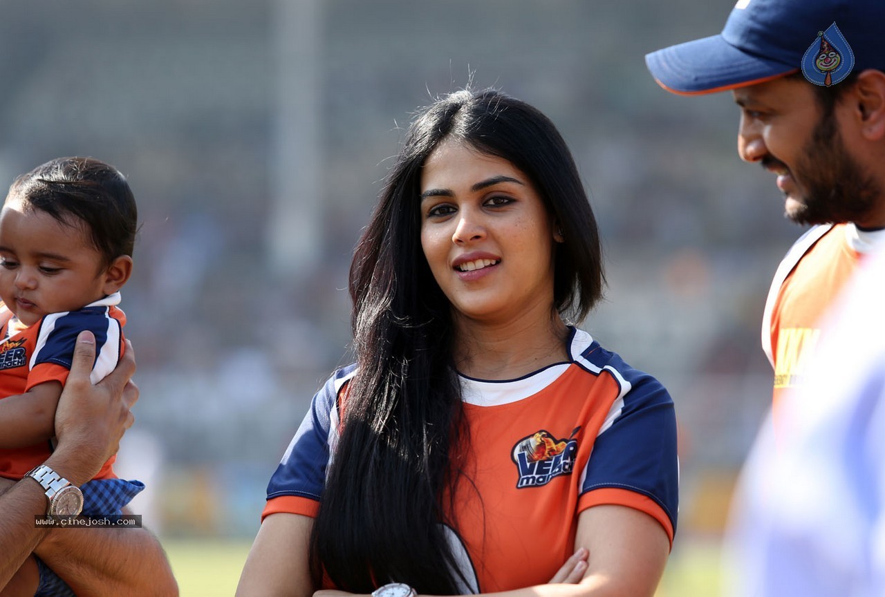 CCL 5 Mumbai Heroes Vs Veer Marathi Match - 31 / 83 photos