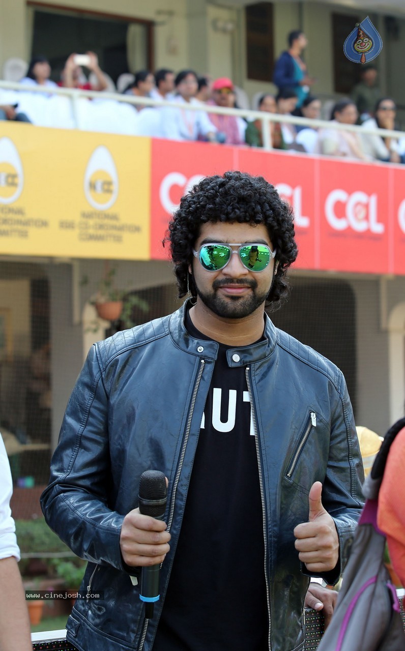 CCL 5 Mumbai Heroes Vs Veer Marathi Match - 38 / 83 photos