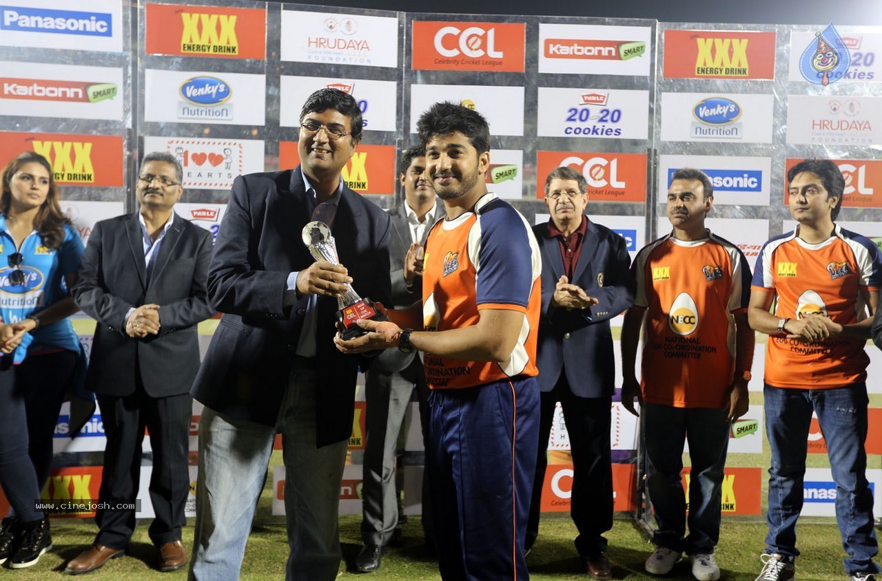 CCL 5 Mumbai Heroes Vs Veer Marathi Match - 40 / 83 photos