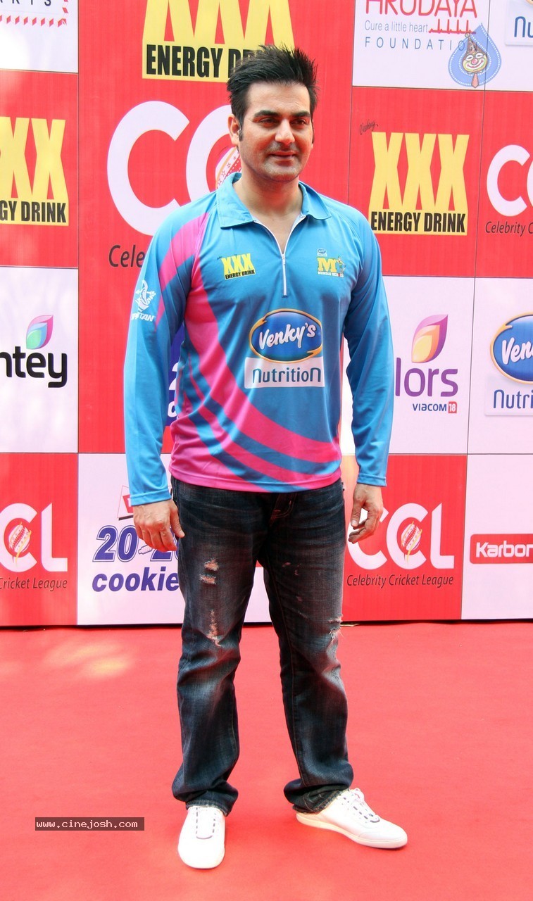 CCL 5 Mumbai Heroes Vs Veer Marathi Match - 62 / 83 photos