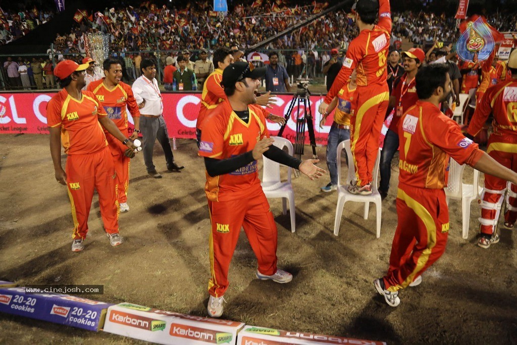CCL 5 Telugu Warriors vs Karnataka Bulldozers Match Photos - 87 / 178 photos