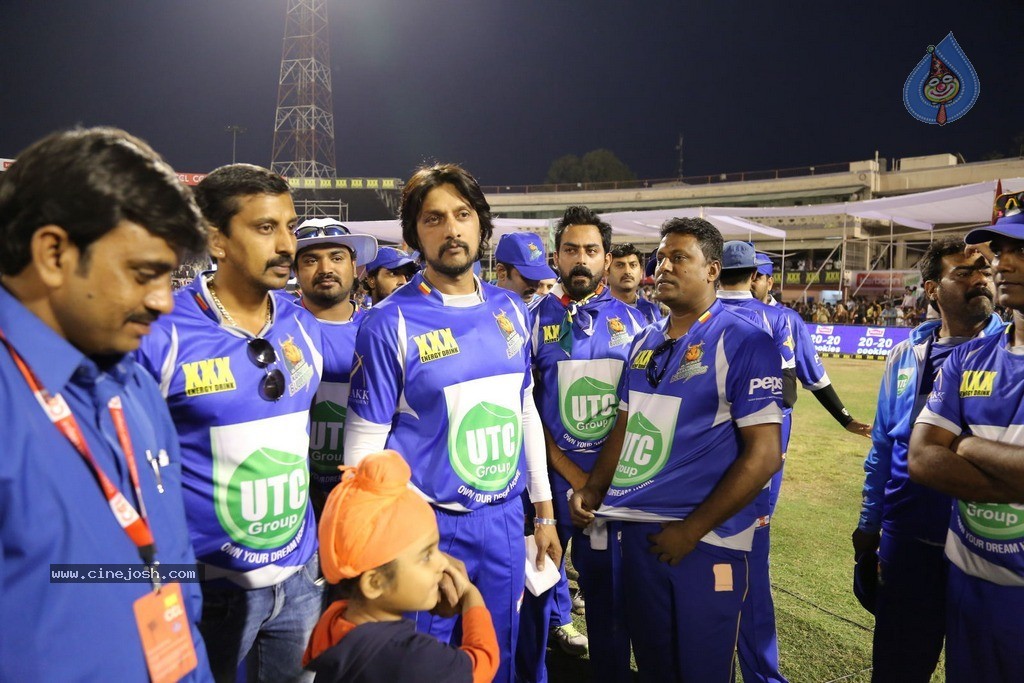 CCL 5 Telugu Warriors vs Karnataka Bulldozers Match Photos - 99 / 178 photos