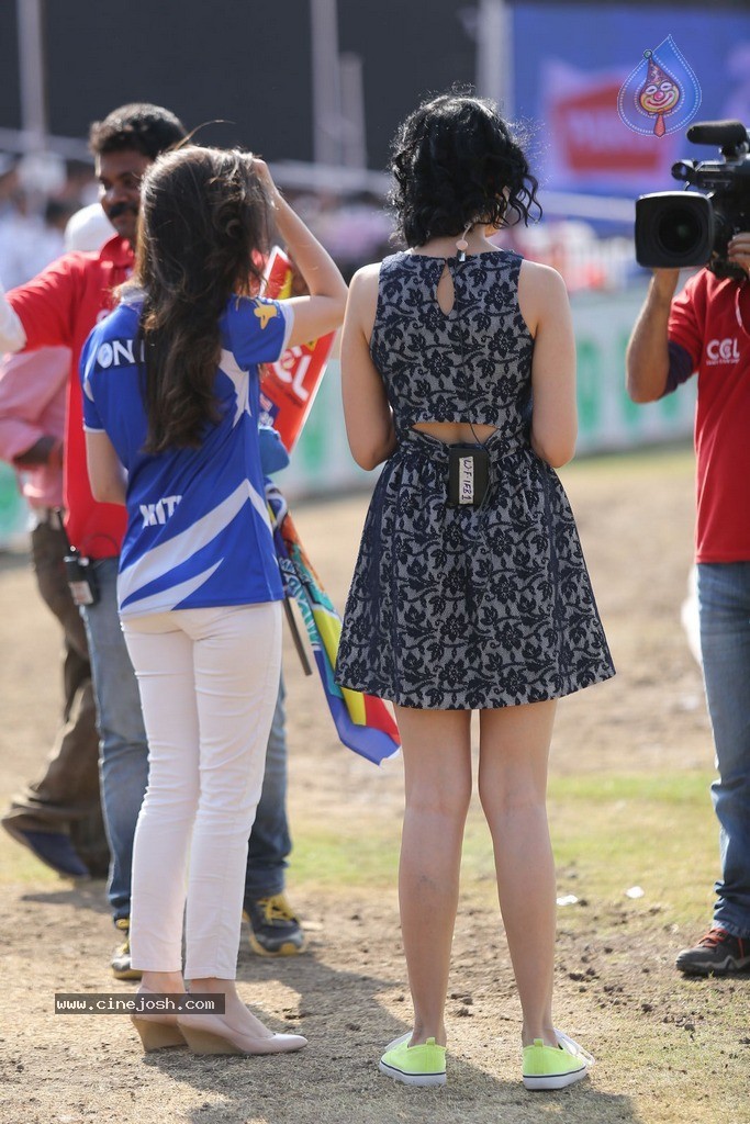 CCL 5 Telugu Warriors vs Karnataka Bulldozers Match Photos - 152 / 178 photos
