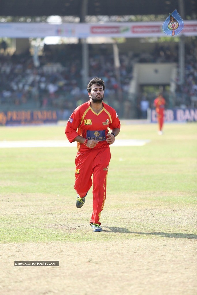 CCL 5 Telugu Warriors vs Karnataka Bulldozers Match Photos - 154 / 178 photos