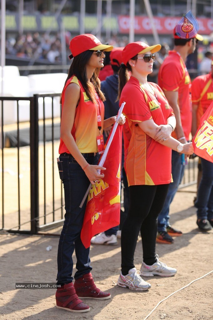 CCL 5 Telugu Warriors vs Karnataka Bulldozers Match Photos - 169 / 178 photos