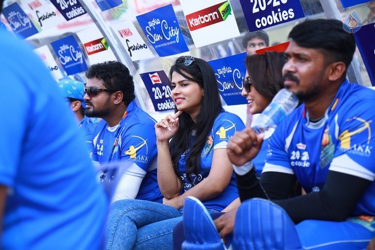 CCL 6 Karnataka Bulldozers Vs Telugu Warriors Final Match Photos - 14 / 122 photos