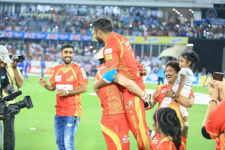 CCL 6 Karnataka Bulldozers Vs Telugu Warriors Final Match Photos - 19 / 122 photos