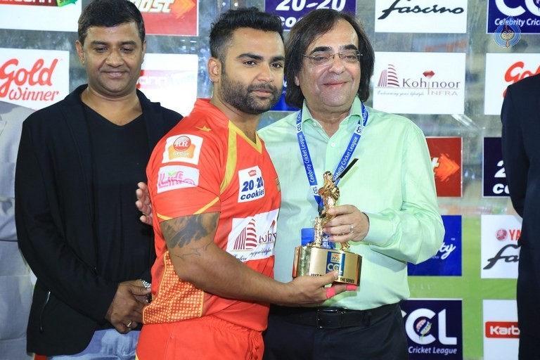 CCL 6 Karnataka Bulldozers Vs Telugu Warriors Final Match Photos - 103 / 122 photos