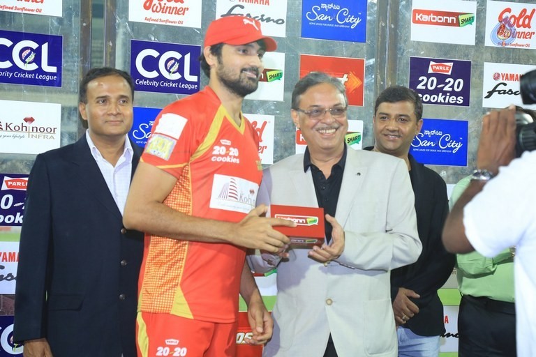 CCL 6 Karnataka Bulldozers Vs Telugu Warriors Final Match Photos - 112 / 122 photos