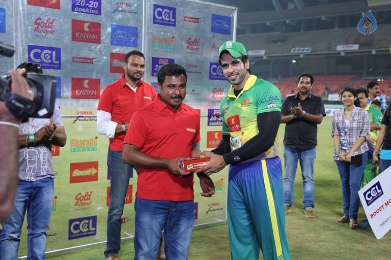 CCL 6 Kerala Strikers Vs Karnataka Bulldozers Match Photos - 32 / 51 photos